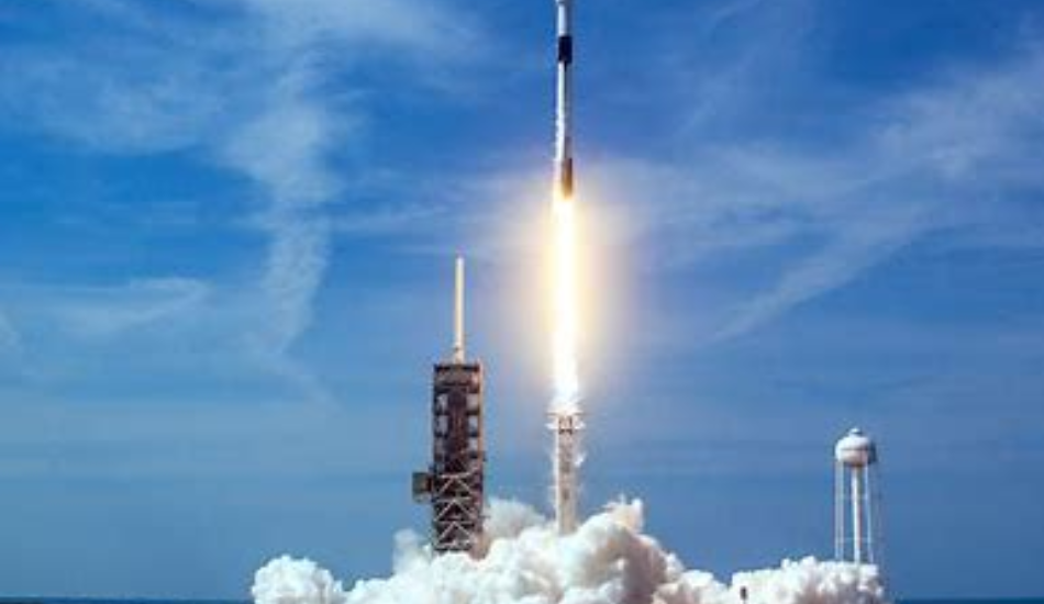 Elon Musk’s Falcon 9 rocket launches two private moon landers