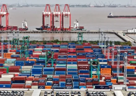Chinas economy grows 4.5pc in 3Q export strength offsets domestic weakness