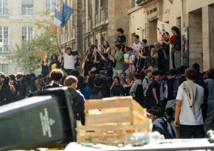 French student protests spread as pressure mounts over education spending