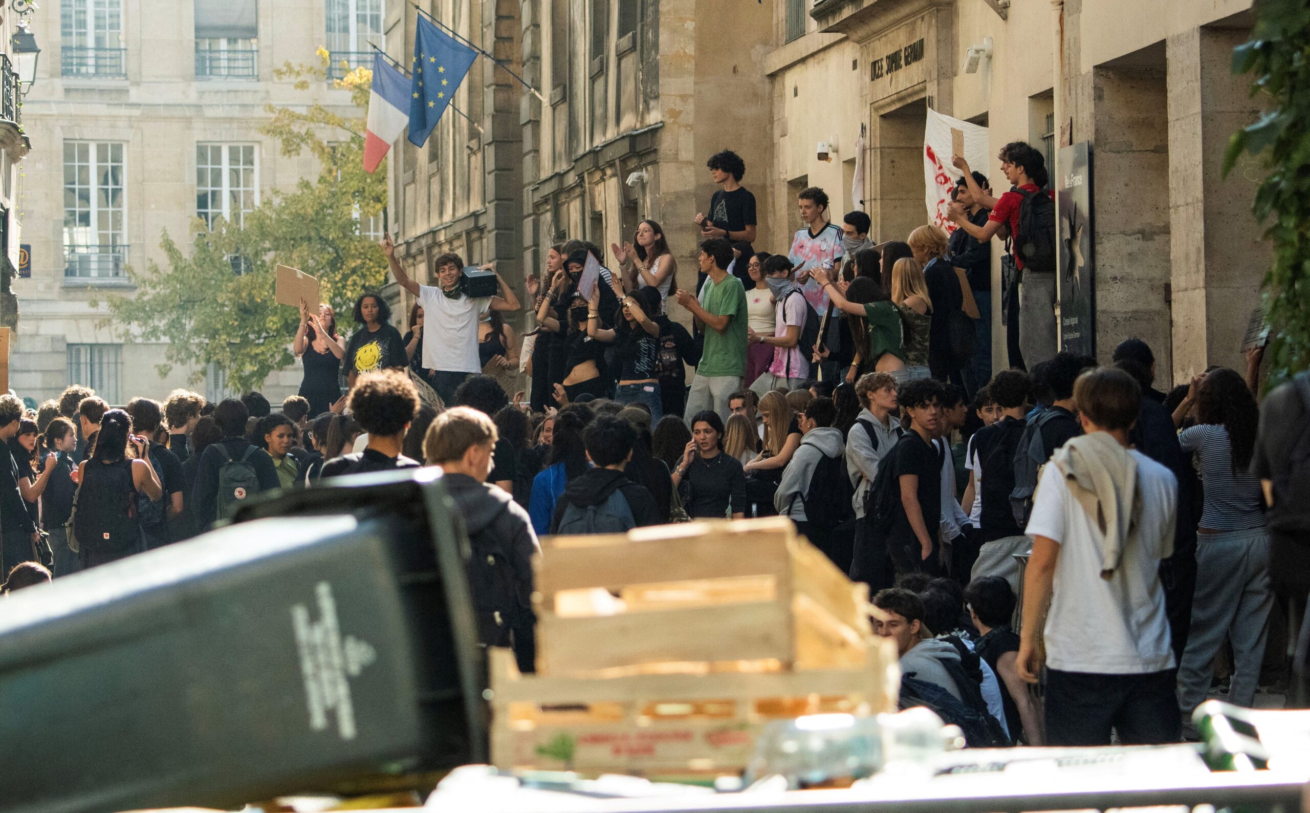 French student protests spread as pressure mounts over education spending scaled