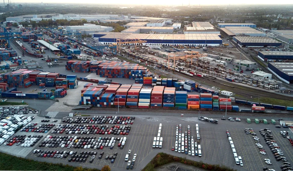 German business confidence improves for sixth month energy pressures