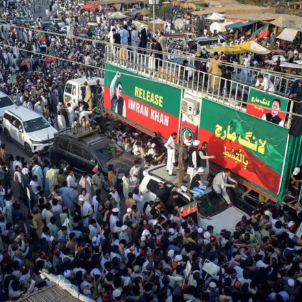 PTI long march reaches Kohat heads for Peshawar as talks with government remain deadlocked